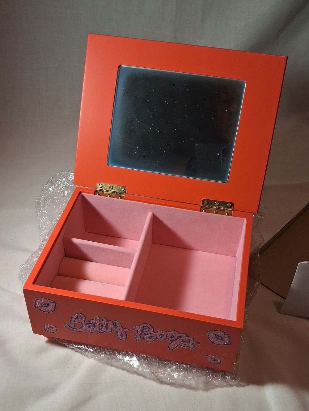 Vintage 2005 Betty Boop Coral and Pink Jewelry Organizer Box NEW In Box